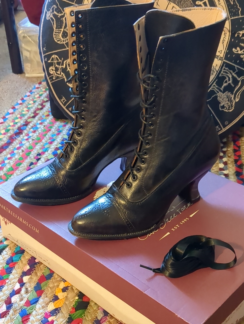 New in box discontinued Oak Tree Farms Mirabelle black leather granny boots